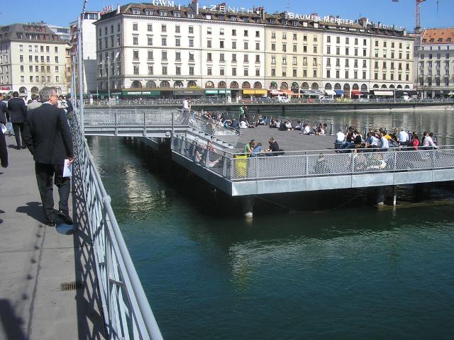 Platform upstream of Pont de la Machine