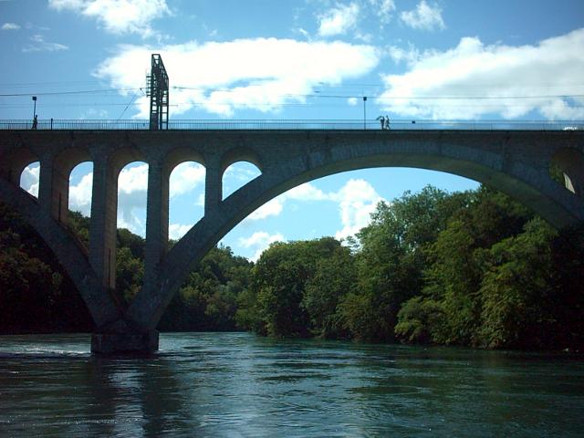 Rhone, Junction bridge